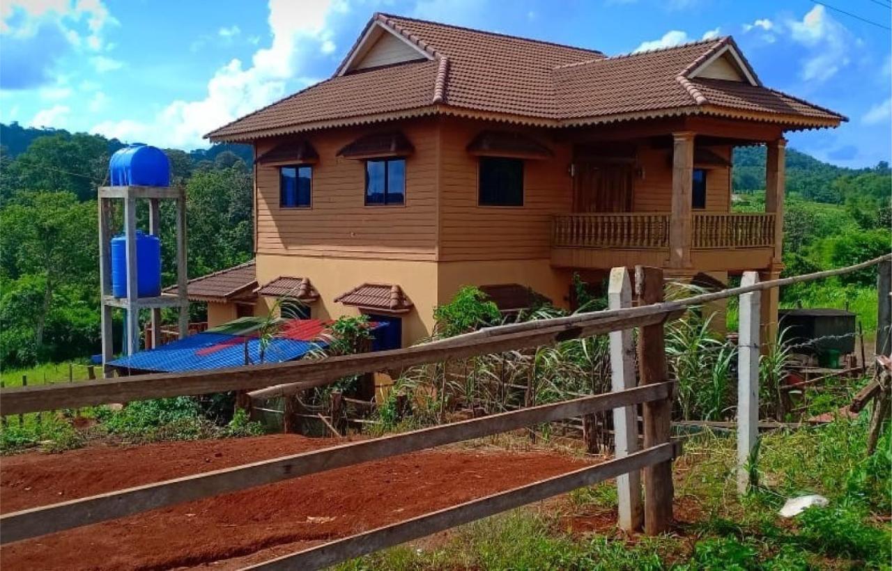 Terre De Lumiere Bed & Breakfast ศรีมโนรม ภายนอก รูปภาพ