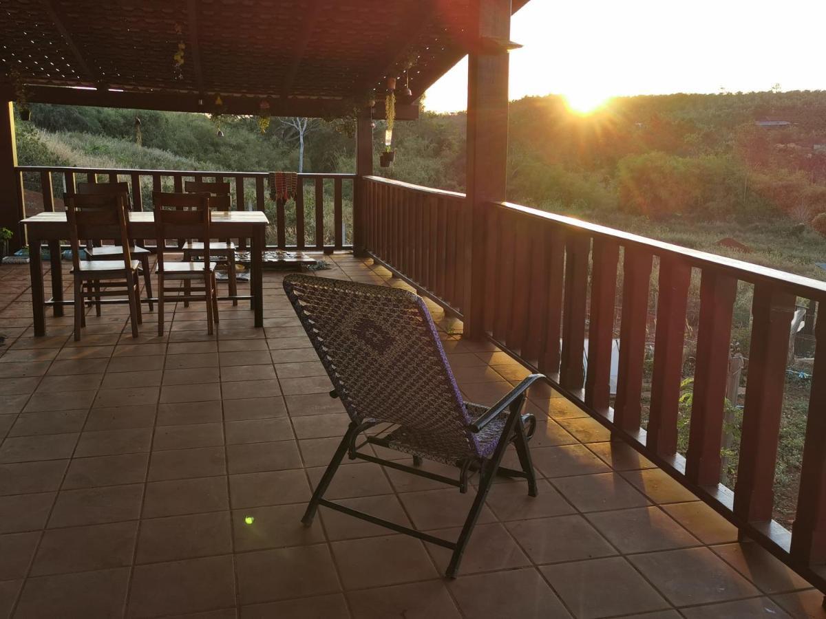 Terre De Lumiere Bed & Breakfast ศรีมโนรม ภายนอก รูปภาพ